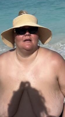 チェルシー・リンの巨乳とお尻