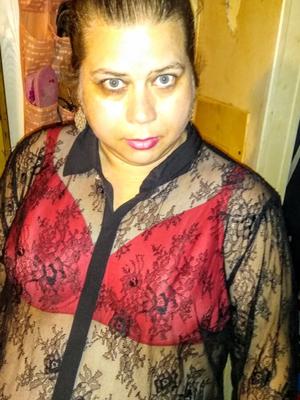Minha esposa com uma camisa transparente, para comentários