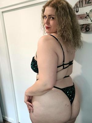 Mollige MILF Eva pt.