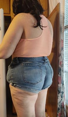 お母さんはこんな服装してるの？？？