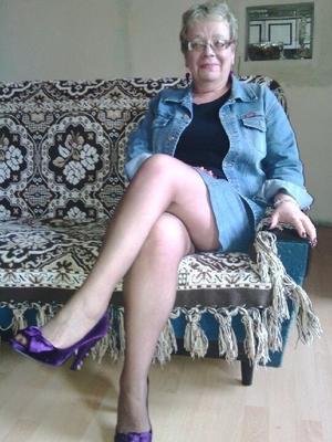 Je veux tellement te baiser Granny