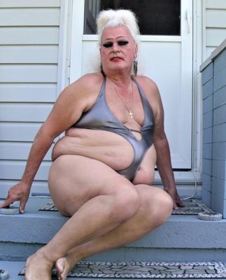 Meeka&#;s Luscious  Curves Spills Out All Ova Her x Moonkini