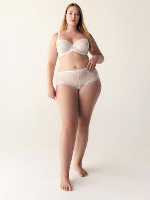 美しい大きなお尻モデル - 完璧な「妻素材」