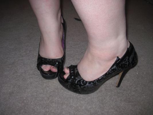 Hermosa mujer grande Tacones