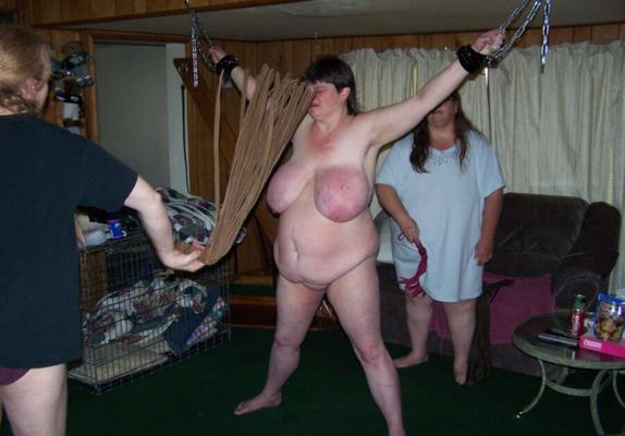 Garotas gordas e peitos grandes em cativeiro