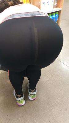 Voir à travers le spandex BBW Bending !!