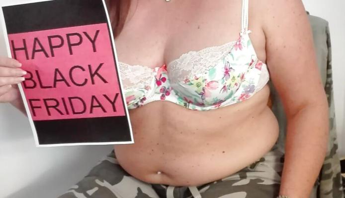 Einen super Black Friday Euch allen -Kuss-