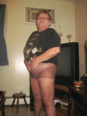 Bbw pantimedias abuelita mostrando