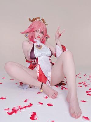 アリーナ・ベッカー・ヤエ・ミコ (原神)