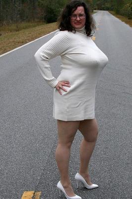BBW MILF precisa de uma carona
