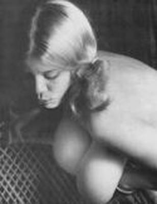 Darlene English, também conhecida como Yum Yum