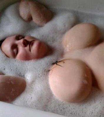 A esposa amadora Kayla Udders perdeu os mamilos (a pedido)