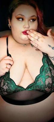 Maravilhoso SSBBW UnicornRed