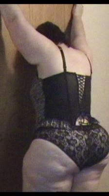 Amateur-BBW mit fettem Arsch