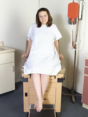 Preggo Karen Strips au cabinet du médecin