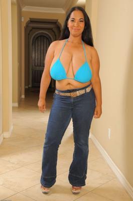 DELILAH - TOP HALTER PESADO