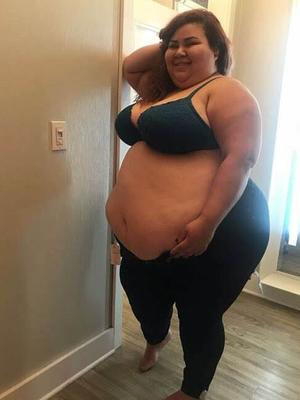 BBW --- J'adore les filles énormes - et je veux dire ÉNORMES !