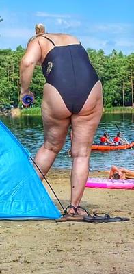 PAWG PL Magda Be wypina duze tluste dupsko na lokalnej plazy
