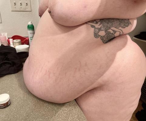 柔らかいお腹の赤ちゃん拡大肥満