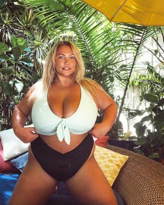 Perfect blonde bbw Hayden @brooke_hayy