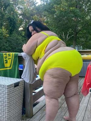 Incrível SSBBW LadyJiggles