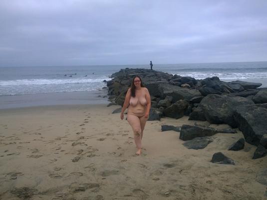 BBW QUENTE EXPOSTO NA PRAIA