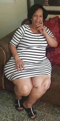 Joselin Kinkyy толстушка с супер задницей