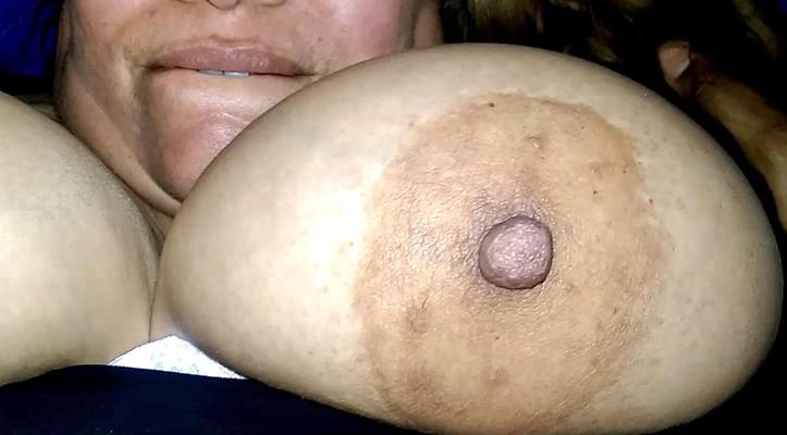 Tit fuck her