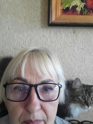 sexy busty mature gilf