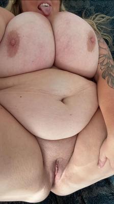 Seins énormes