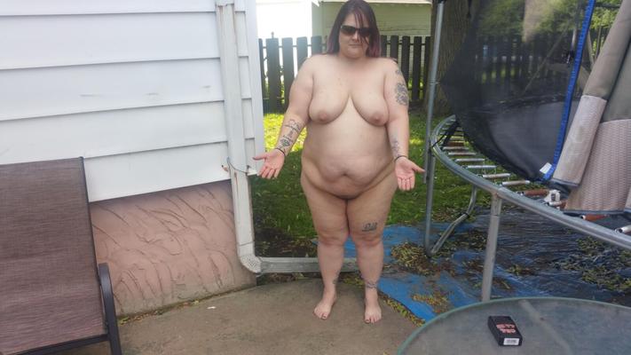 bbw braat poppyjay私は屋外で裸になるのが好きです