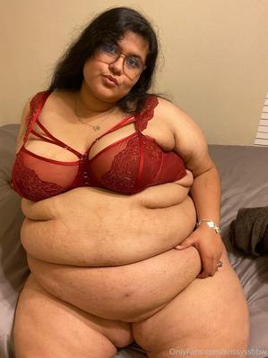 SSBBW KRISSYかなり茶色の太った女の子