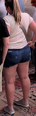 Candid Public Ass Exposure
