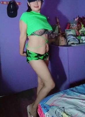 Ela ainda tem sua barriga de bruxa