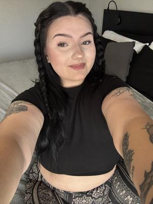 Renea Big Ass Big Boobs Brunette BBW Girl Mixed Hot Shots