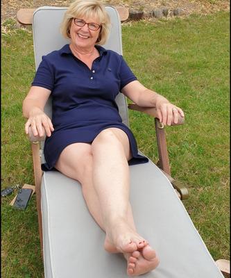 Mature BBW Feet Soles Toes Pussy Gigantic Tits 
