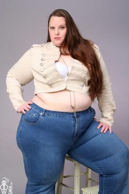 Splendide Gwen! SSBBW Rousse aux Petits Nichons #