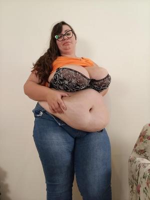 BBW Queen Nina Doll a finalement exposé