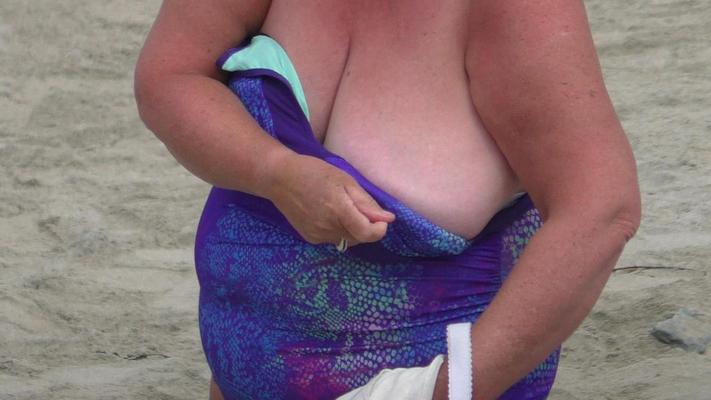 BBW Granny показывает сиськи