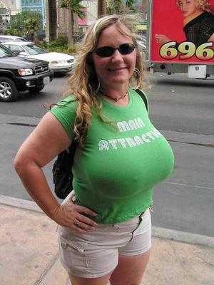 Thick or chubby clothed but sexy