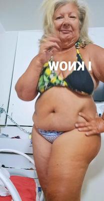 ビキニグラニーアンナはセクシーなBBWです
