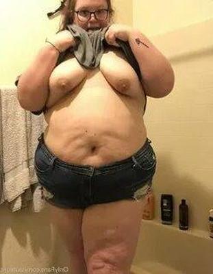 Loveable Larger Lasses