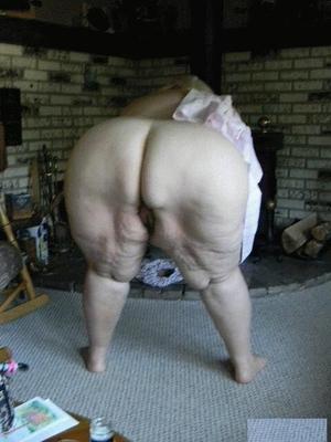 Fette Oma Sissysick will so schlimm