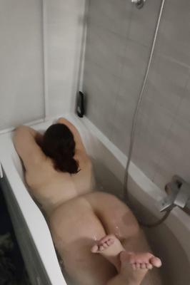 Amateur chubby girl big tits