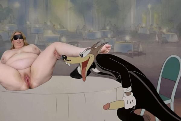 BBW Denisee и возбужденный волк