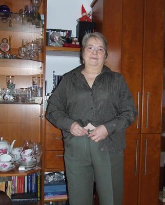 Sybille Magnifique Vieille Truie Avec de Tout Petits Nichons