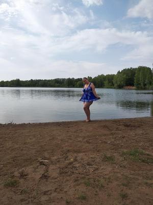 Chubby Russian mature amateur Julia posing at home
