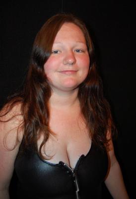 Exquise Jeune Grassouillette Chatte Lisse Petits Nichons Dodus