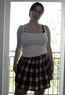 Jeune et Jolie Porcinette Avec de Belles Grosses Mamelles Dodues