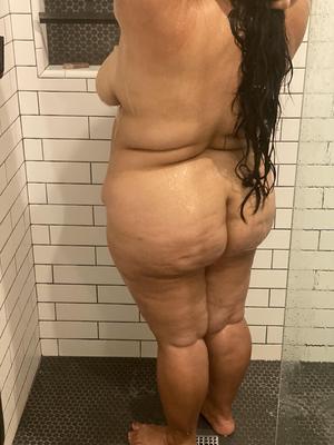 Pracht Truies et Belles Gräser Dodues Sous la douche